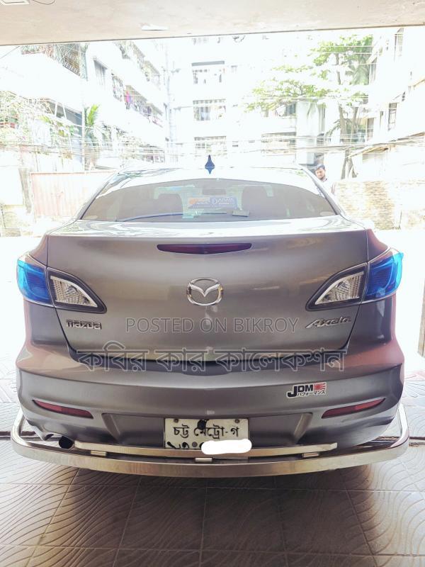 Mazda Axela gray 2012
