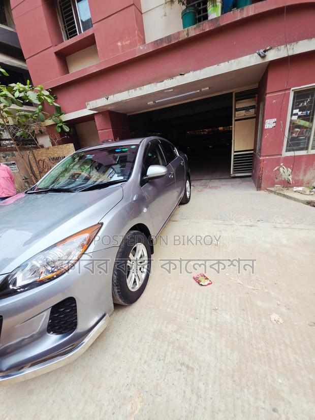 Mazda Axela gray 2012