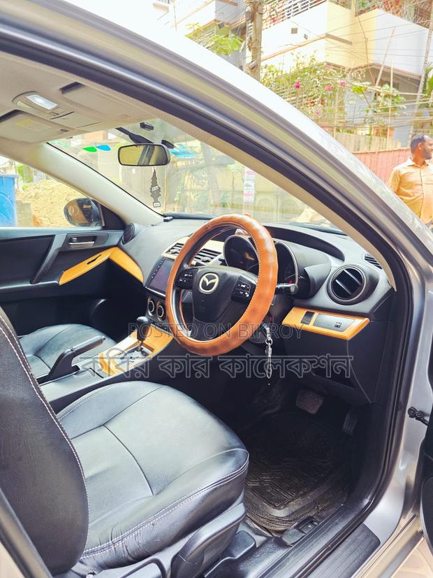 Mazda Axela gray 2012