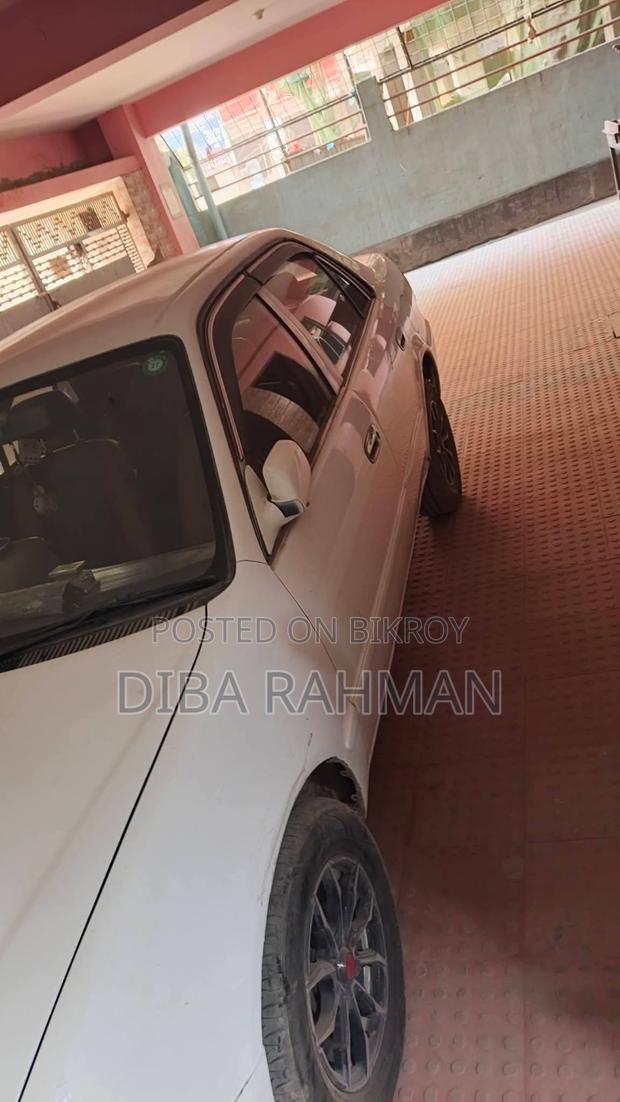 Toyota Corolla 1998 White