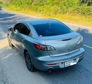 Mazda Axela Sky active 1.5L 2012 for sale