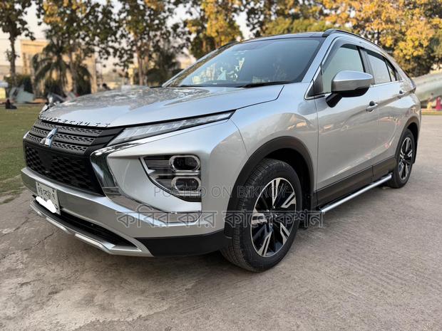 Mitsubishi Eclipse Cross Silver 2023