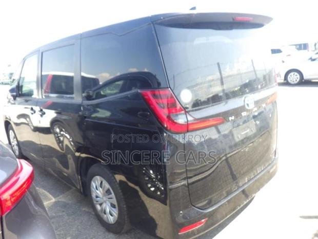 Toyota Noah X HYB PUSH 2DR POWER 2022