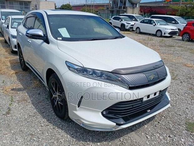 Toyota Harrier Premium 2020