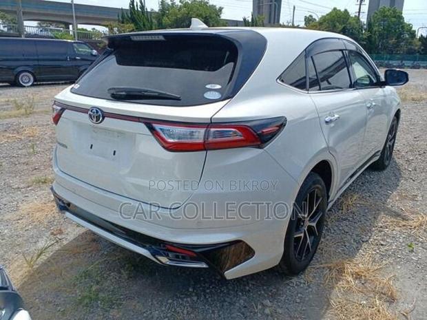 Toyota Harrier Premium 2020