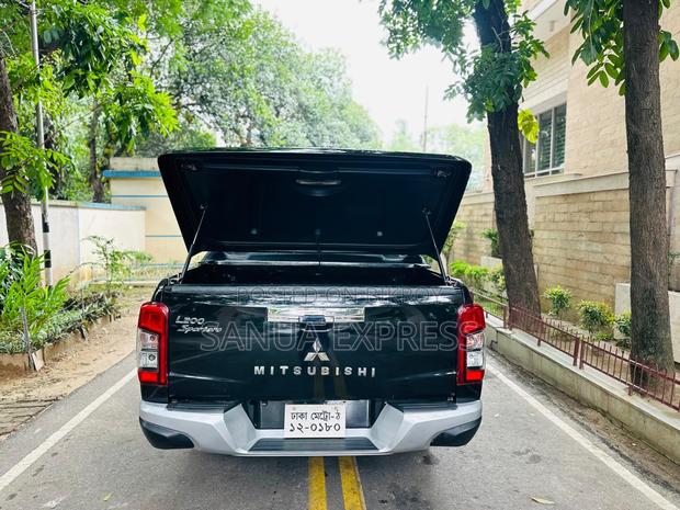Mitsubishi L200 2022 Black