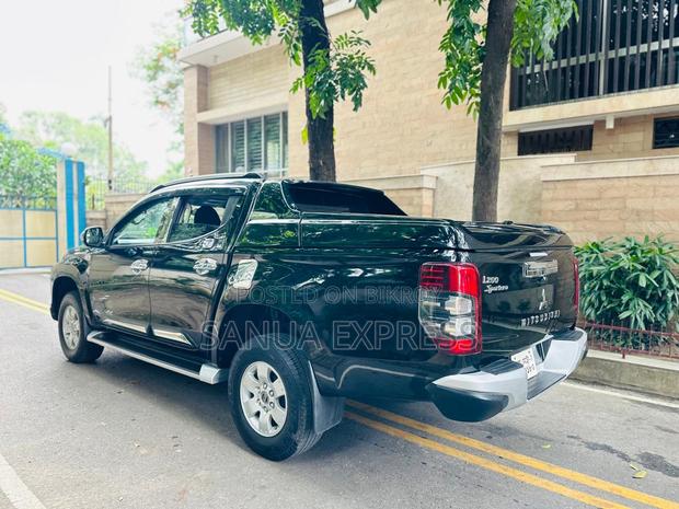 Mitsubishi L200 2022 Black