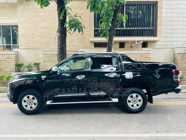 Mitsubishi L200 2022 Black