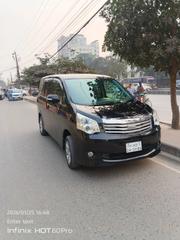 Toyota Noah 2.0 143hp YY FWD (5 Seater) 2012 Black for sale