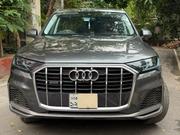 Audi Q7 Premium Plus 2022 Gray for sale