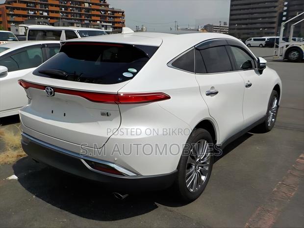 Toyota Harrier 2.5 Hybrid 2020 White