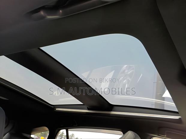 Toyota Harrier 2.5 Hybrid 2020 White