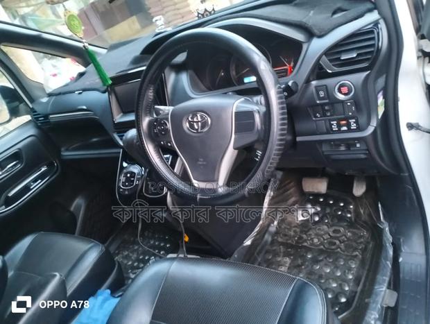Toyota Corolla 2019 Pearl