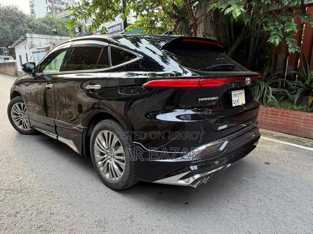 Toyota Harrier 2.0 2020 Black