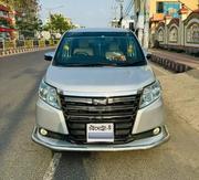 Toyota Noah 2.0 AWD (8 Seater) 2016 Silver for sale
