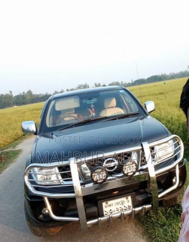 Nissan Navara 2014 Black