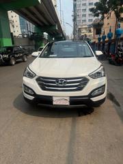 Hyundai Santa Fe 2015 White for sale