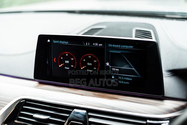 BMW 520i 2018 Gray
