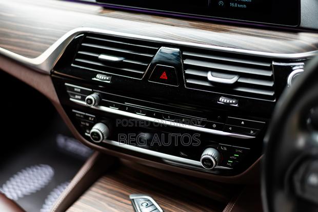 BMW 520i 2018 Gray