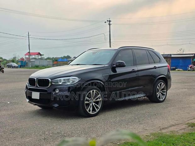 BMW X5 xDrive50i AWD (4.4L 8cyl 8A) 2016 Black