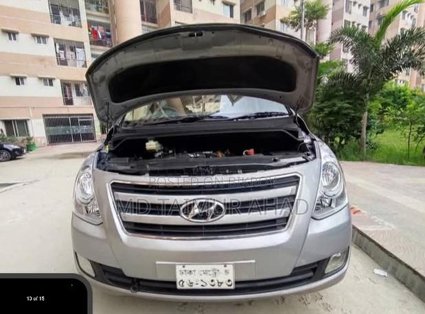 Hyundai H1 2016 Gray