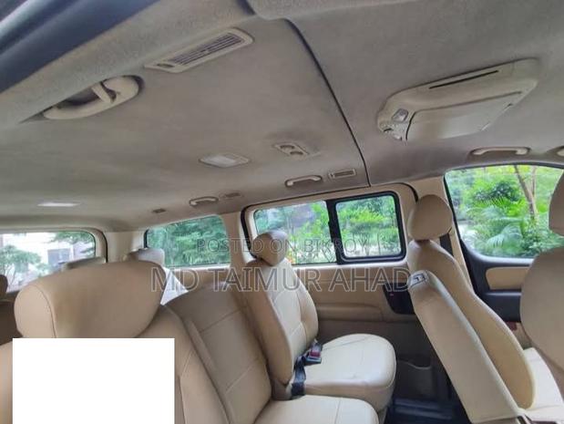 Hyundai H1 2016 Gray
