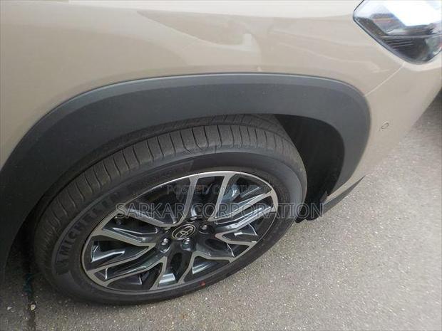 New Toyota Corolla Cross 2026 Brown