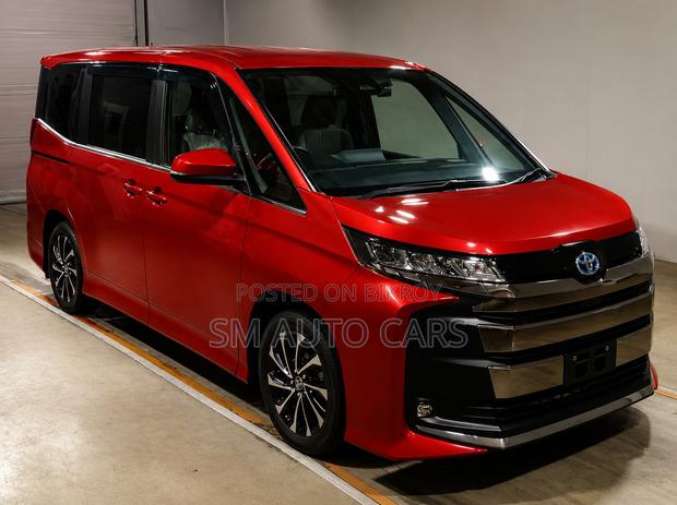 Toyota Noah 2023 Red