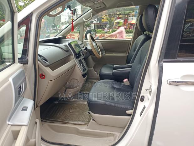 Toyota Noah 2013 Pearl