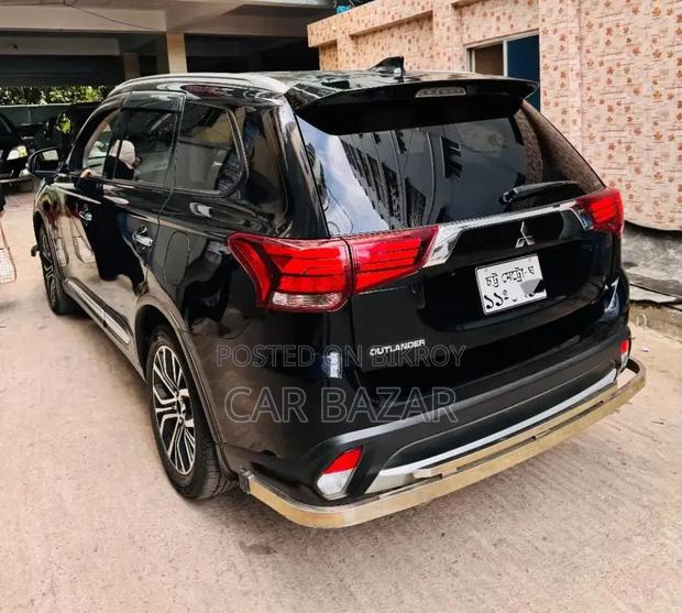 Mitsubishi Outlander 2015 Black