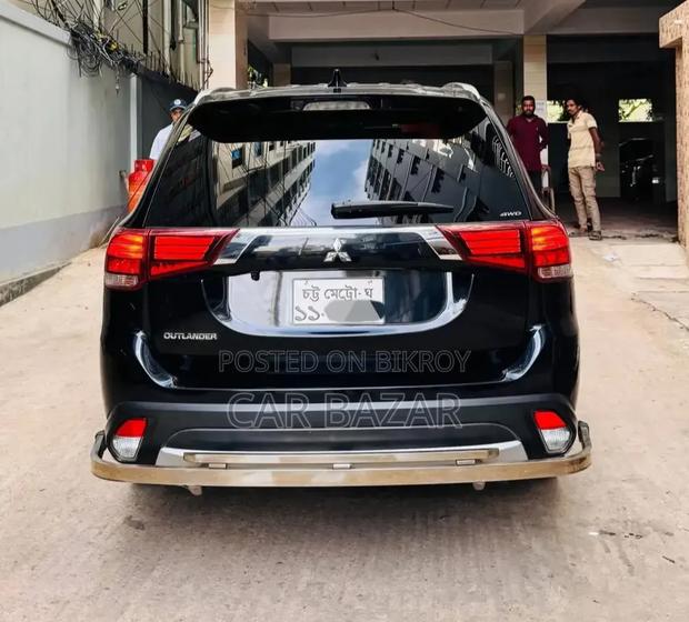 Mitsubishi Outlander 2015 Black