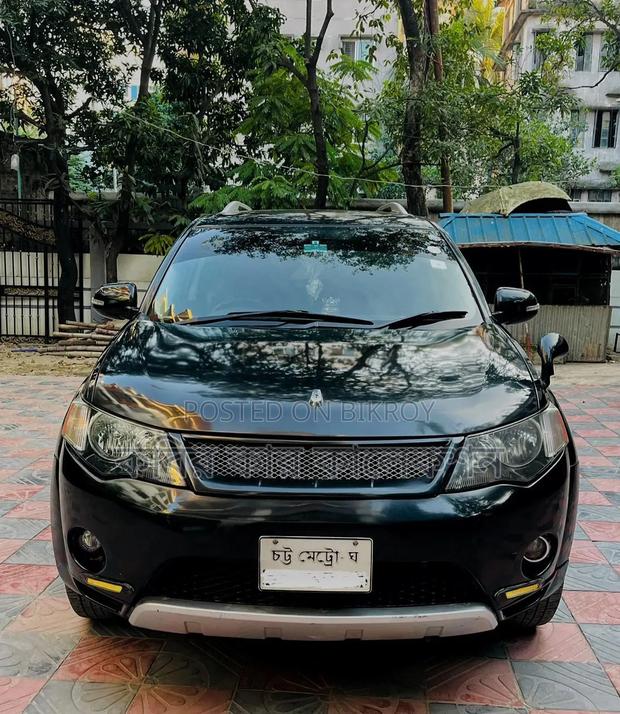 Mitsubishi Outlander 2012 Black