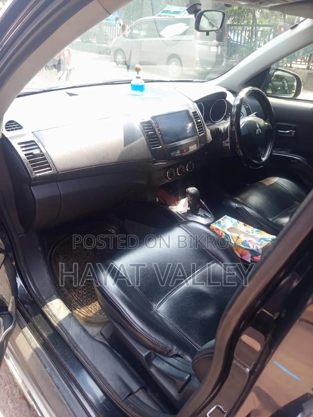 Mitsubishi Outlander 2012 Black