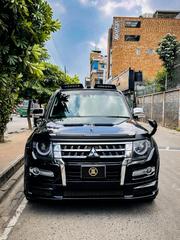 Mitsubishi Pajero 2010 Black for sale