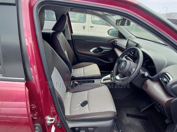 Toyota Yaris Cross 2022 Red