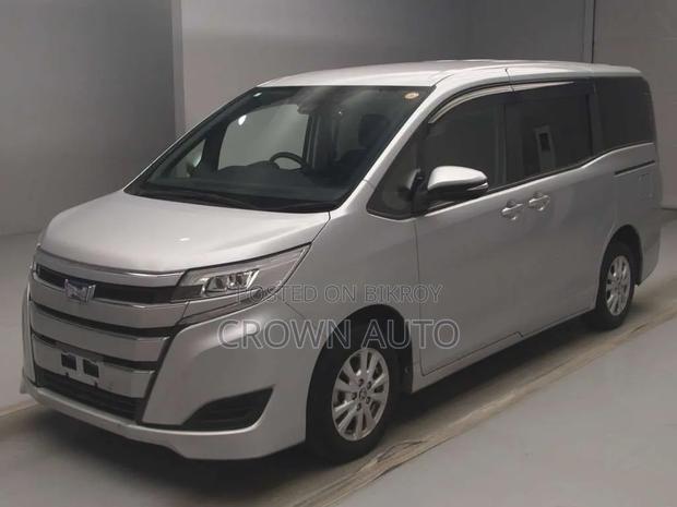 Toyota Noah 2021 Silver