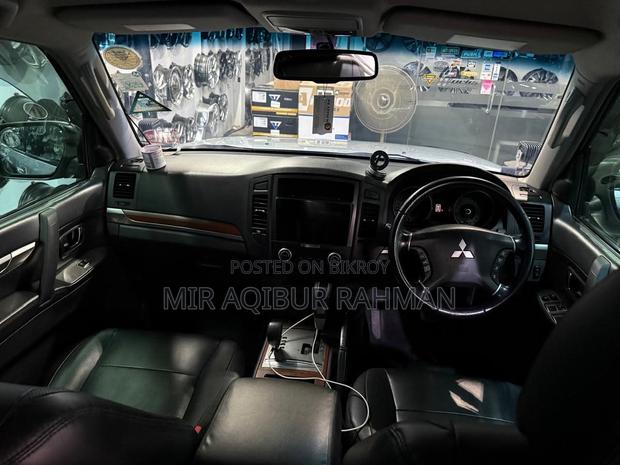 Mitsubishi Pajero 2007 Silver