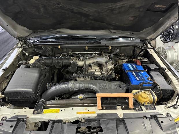Mitsubishi Pajero 2007 Silver