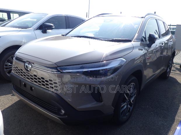 Toyota Corolla Cross 2026 Brown