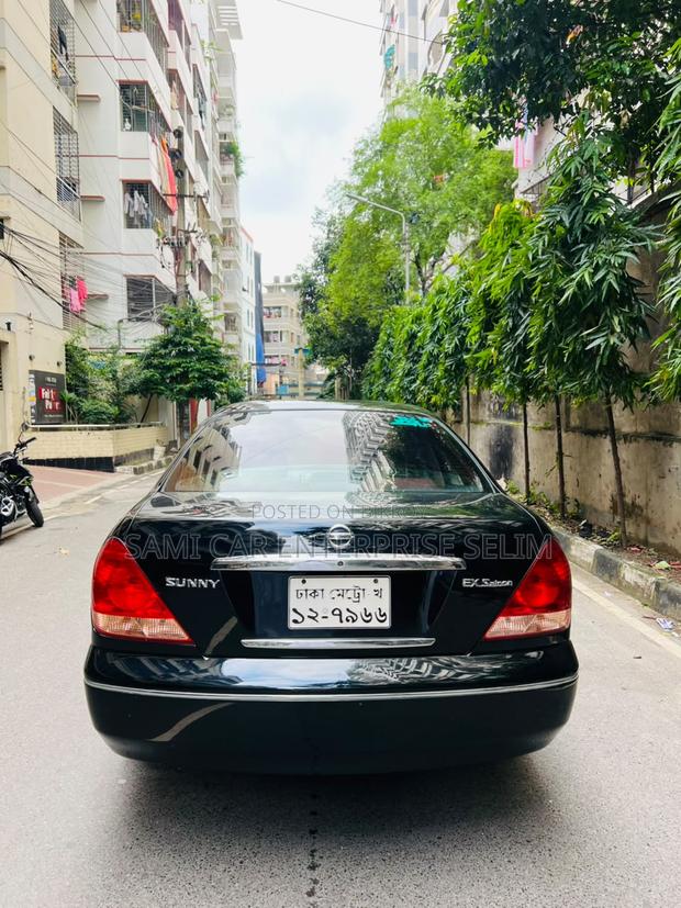 Nissan Sunny 2009 Black