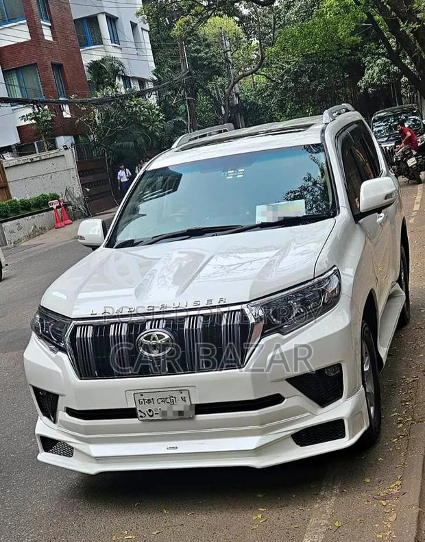 Toyota Land Cruiser Prado 2.7 I 2011 Pearl
