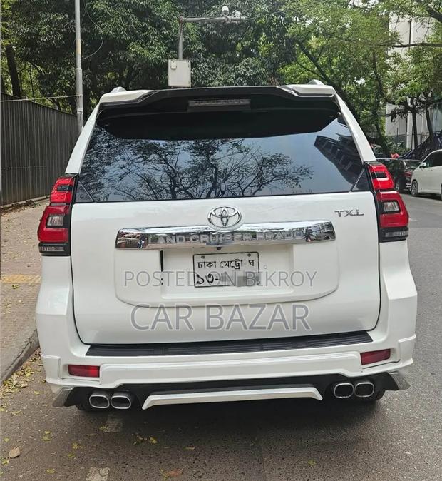 Toyota Land Cruiser Prado 2.7 I 2011 Pearl
