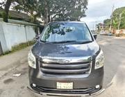 Toyota Noah 2008 Gray for sale