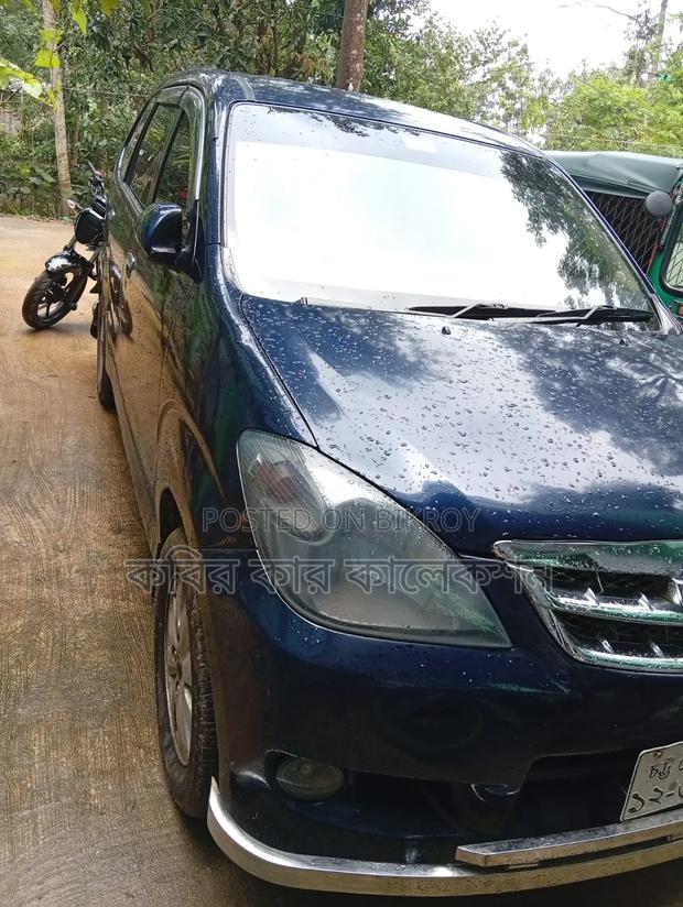 Toyota Avanza 2011 Blue