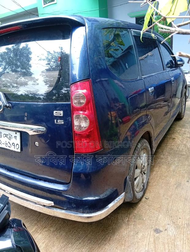 Toyota Avanza 2011 Blue