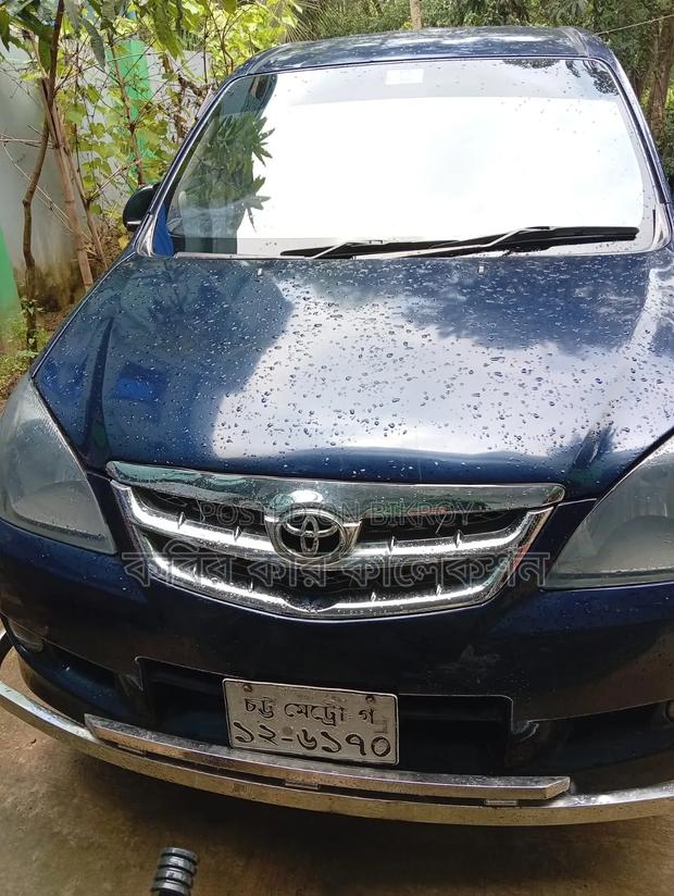 Toyota Avanza 2011 Blue