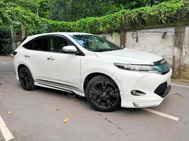 Toyota Harrier Progress Metal Leather 2016 Pearl