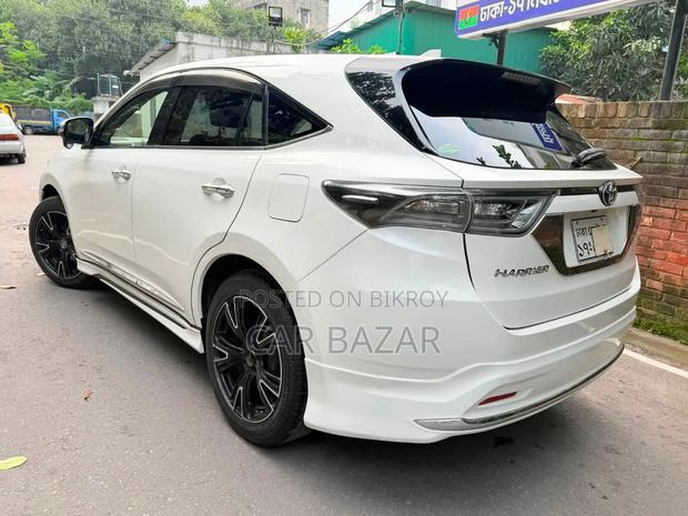 Toyota Harrier Progress Metal Leather 2016 Pearl