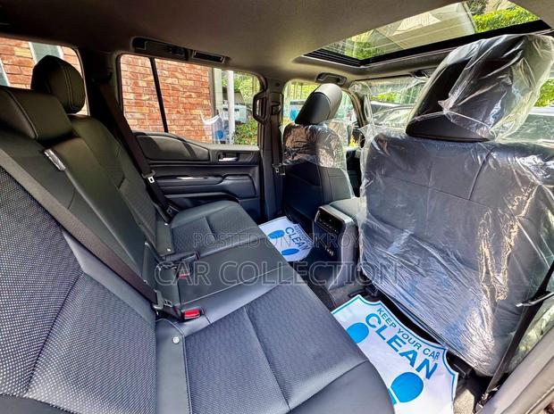 New Toyota Land Cruiser Prado 2.7 2024 Black