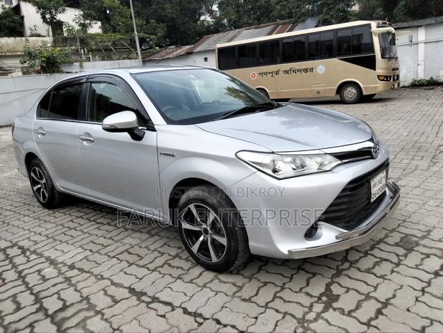 Toyota Axio 2016 Silver